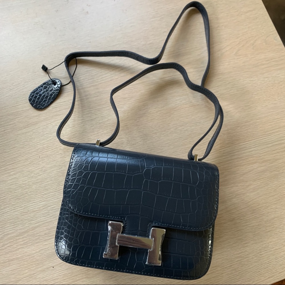 ‼️Hot Deal‼️ Fashion Classic Leather Purse shoulder bag with Crocodile pattern - Picture 3 of 9
